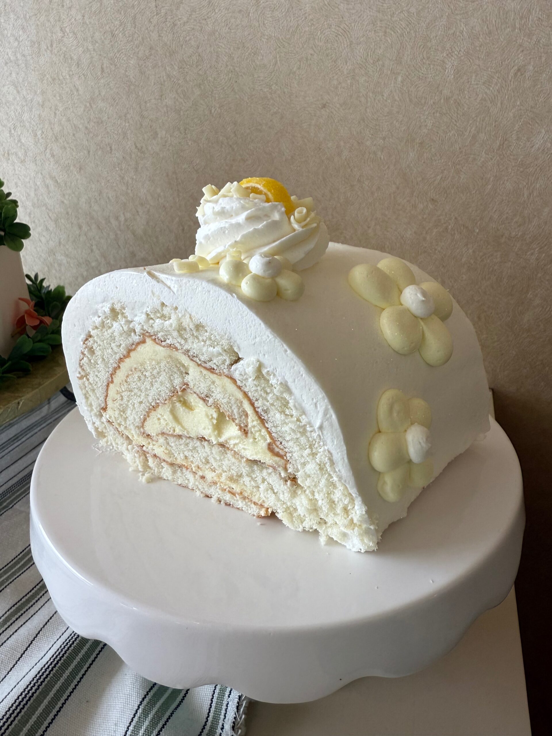 lemon cake roll